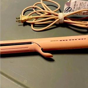 Lange hair straightener.